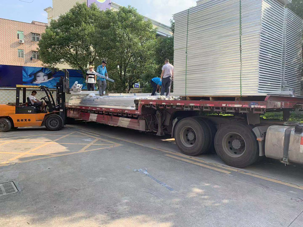  合肥京東方訂購的L-14線成功裝車出貨了！