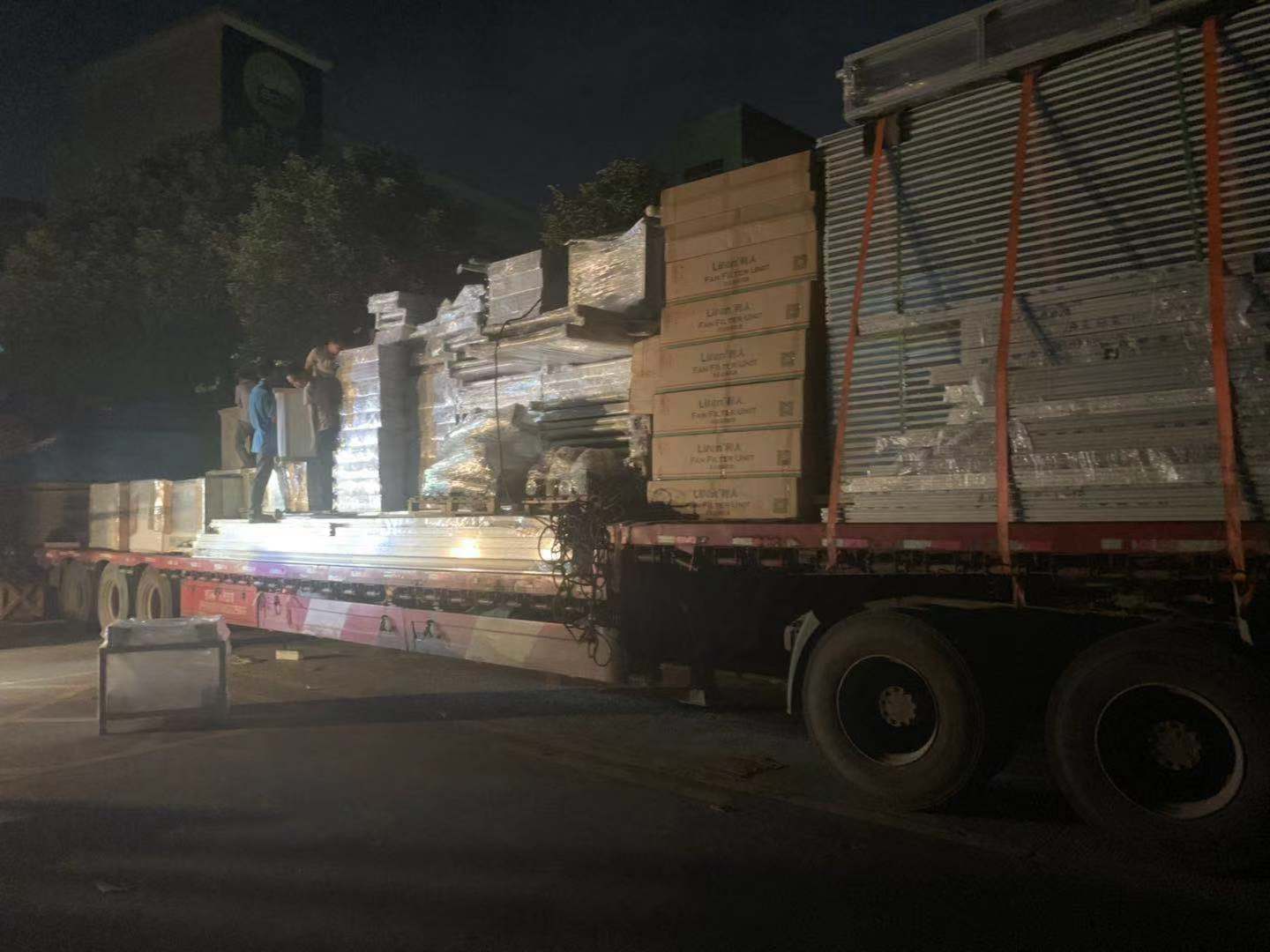  合肥京東方訂購的L-14線成功裝車出貨了！